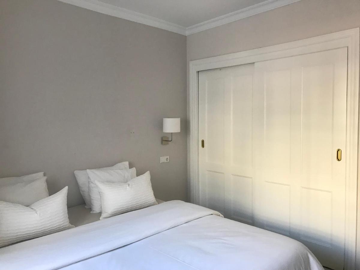 Large And Elegant In Puerto Banus With Pools And Paddle Lägenhet Marbella Exteriör bild